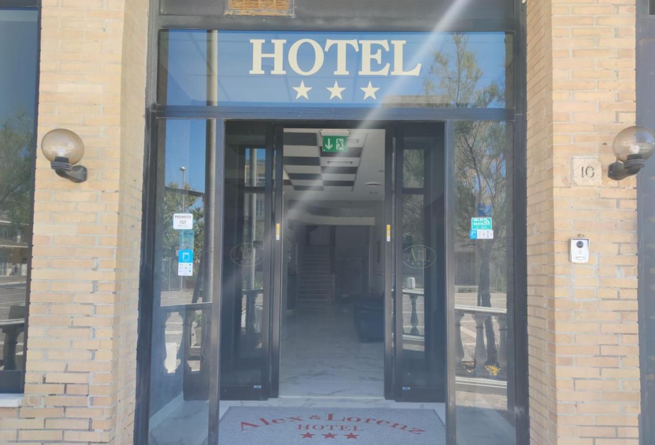 Alex & Lorenz Hotel Torvaianica Bagian luar foto